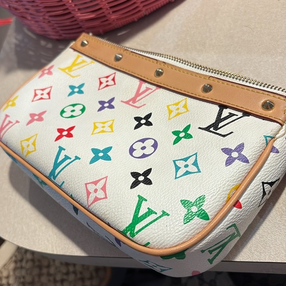 Clutch - Picture 4 of 4